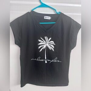 “Live Simple” Palm Tree Graphic Tee – Black – V-Neck – Stretchy - M